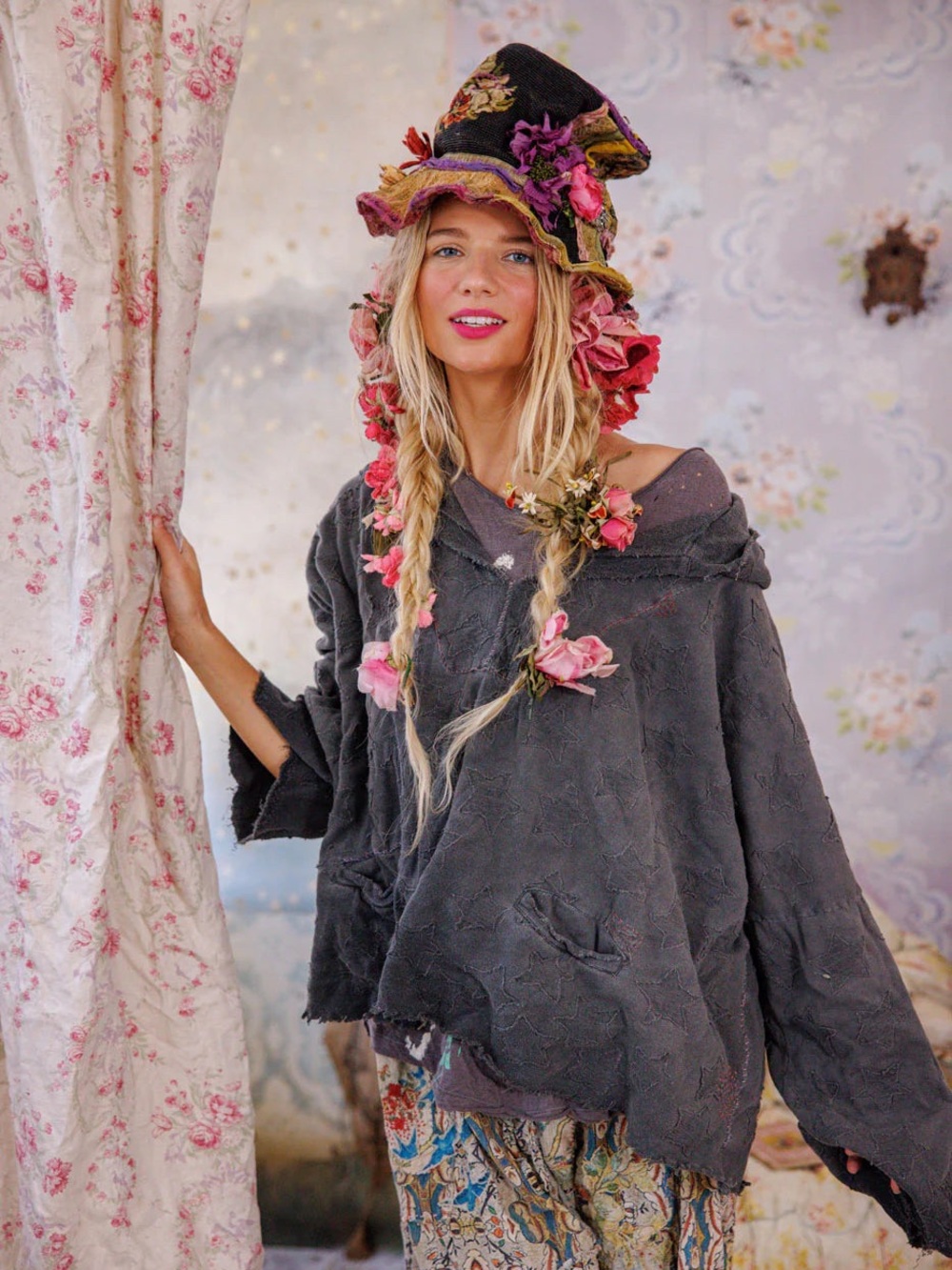 Magnolia Pearl Star Appliqué Hoodie sold out NWT ONE SIZE